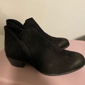 Black ankle boots w/box  - 8